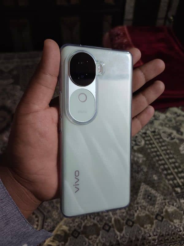 Vivo v40e 3