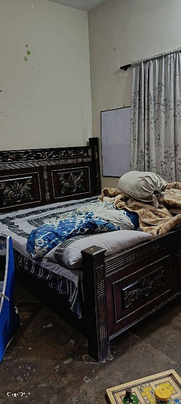King size bed 3