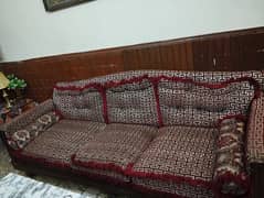 3 seater sofa for sale in very good condition