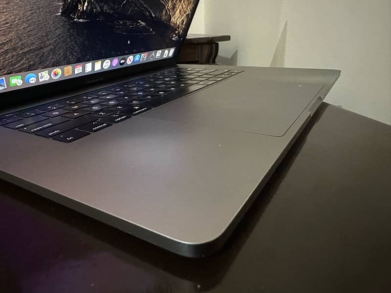 Mcbook pro 2019 i9 15.4” 1