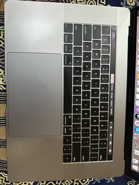 Mcbook pro 2019 i9 15.4” 6