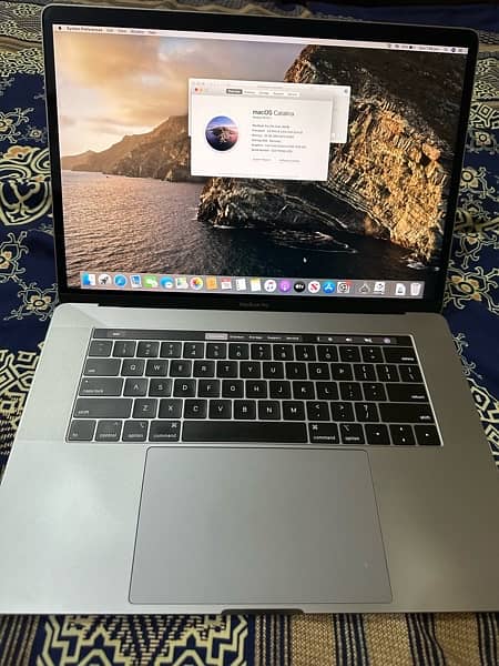 Mcbook pro 2019 i9 15.4” 7