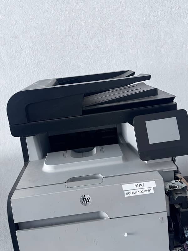 hp laser jet M476 1