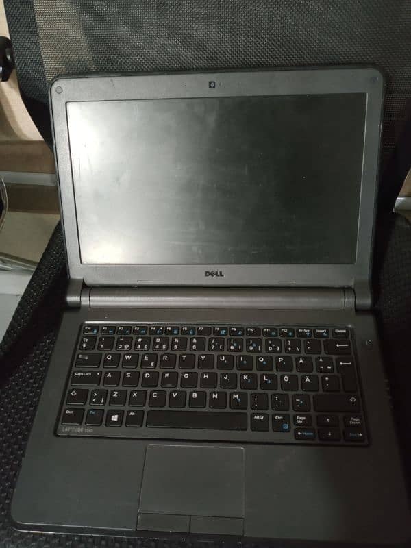 Dell Latitude 3340 5