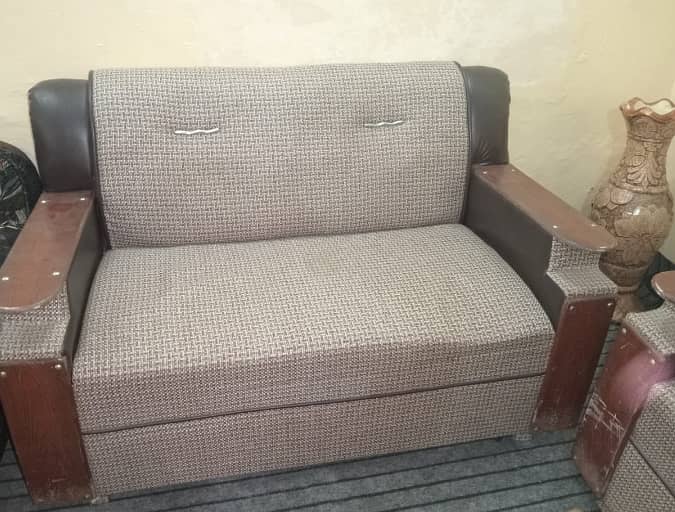 7 seater sofa good condition for sale 2