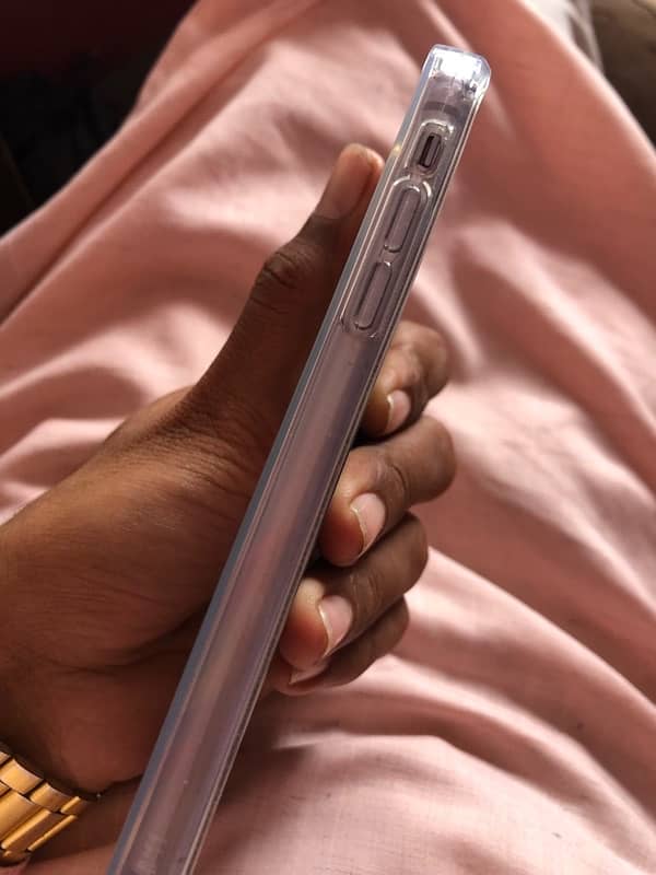 iPhone 11  128 gb factory unlocked 1