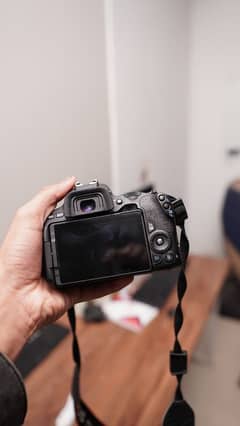 Canon 200d for sale with 50 MM lens