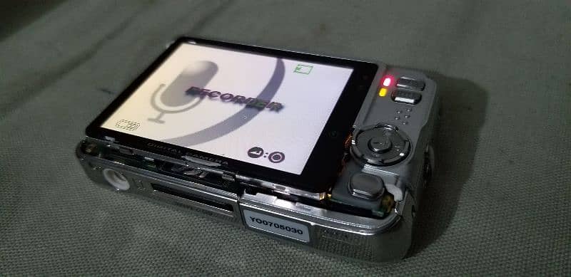 Digital Camera 4