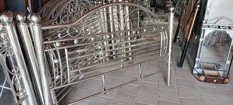 steel bed in factory rates 18