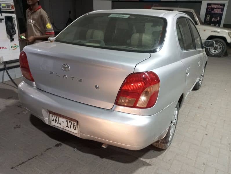 Toyota Platz 2001 2