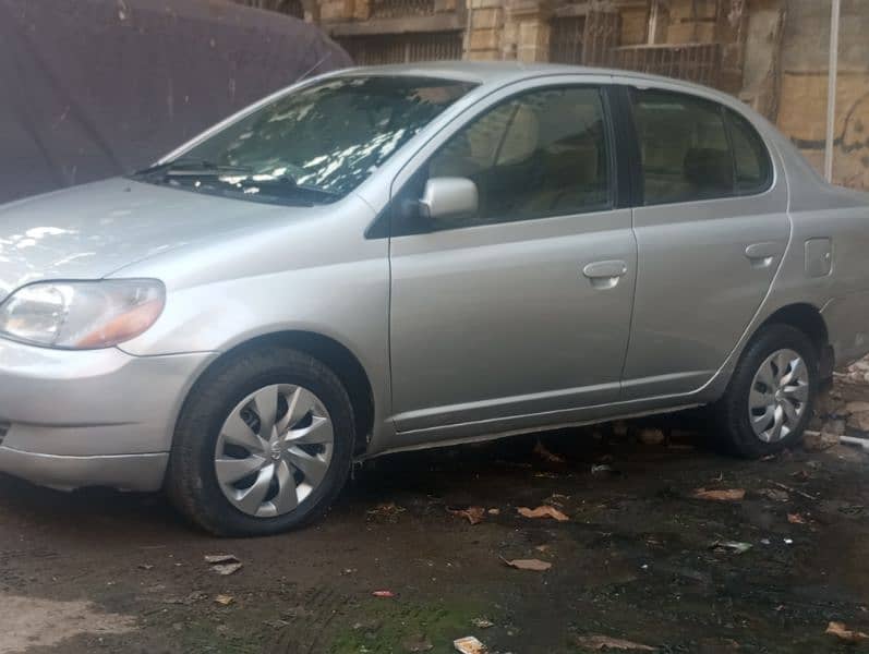 Toyota Platz 2001 4