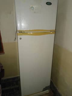 DAWLANCE FRIDGE FOR SALE