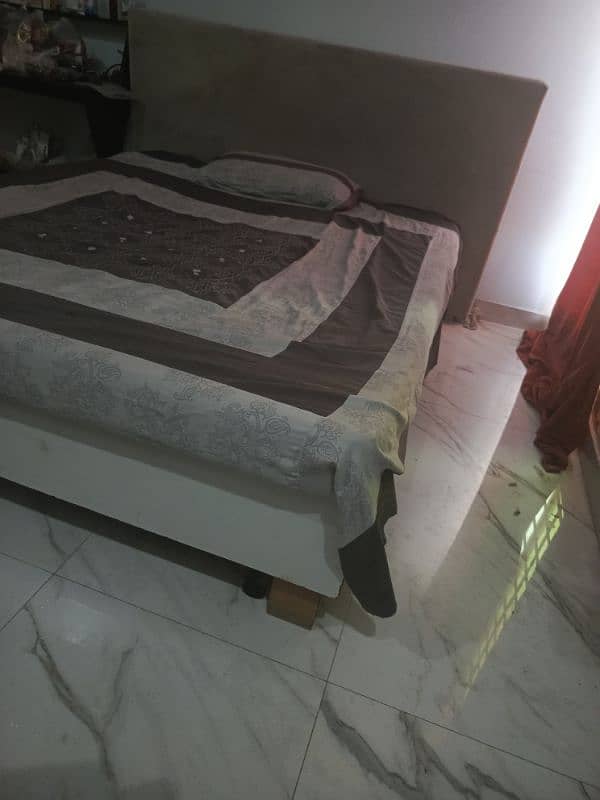 bed with mattress 1