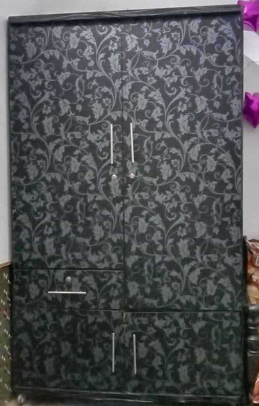 wardrobe for sale 0