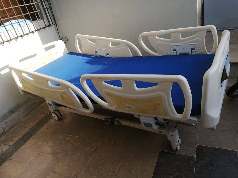 Medical bed 0