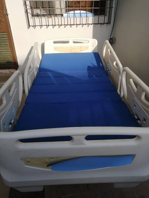 Medical bed 1