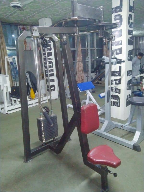 leg press, rowing, preacher curl, butter fly machine hyper extension 6