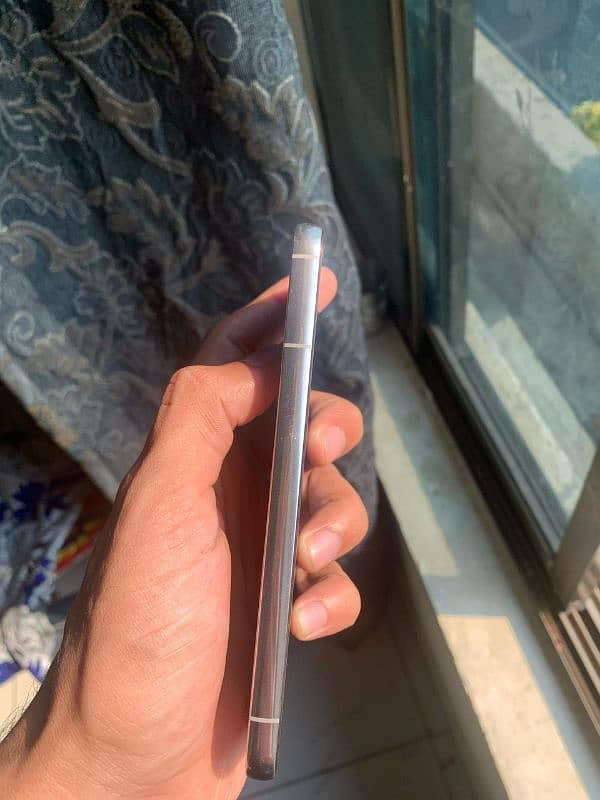 Samsung s22 10/10 condition water pack pearl white Non. PTA 2