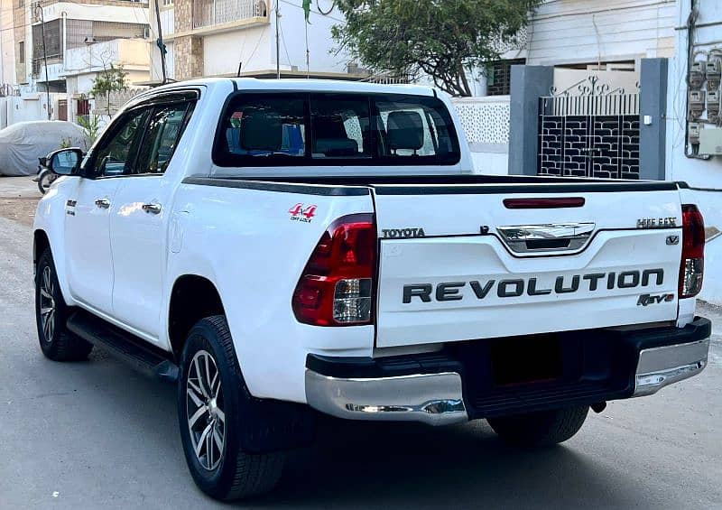 Toyota Hilux 2019 3