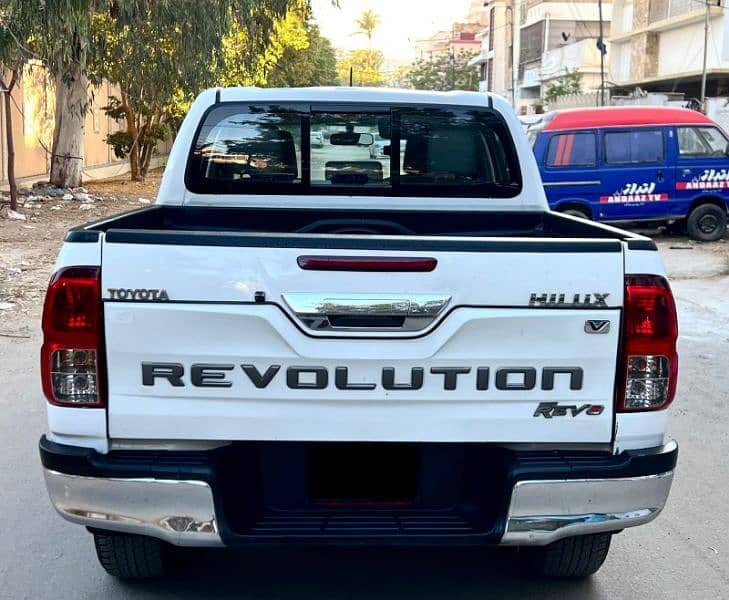 Toyota Hilux 2019 4