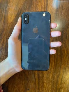 Iphone XS in excellent condition with box