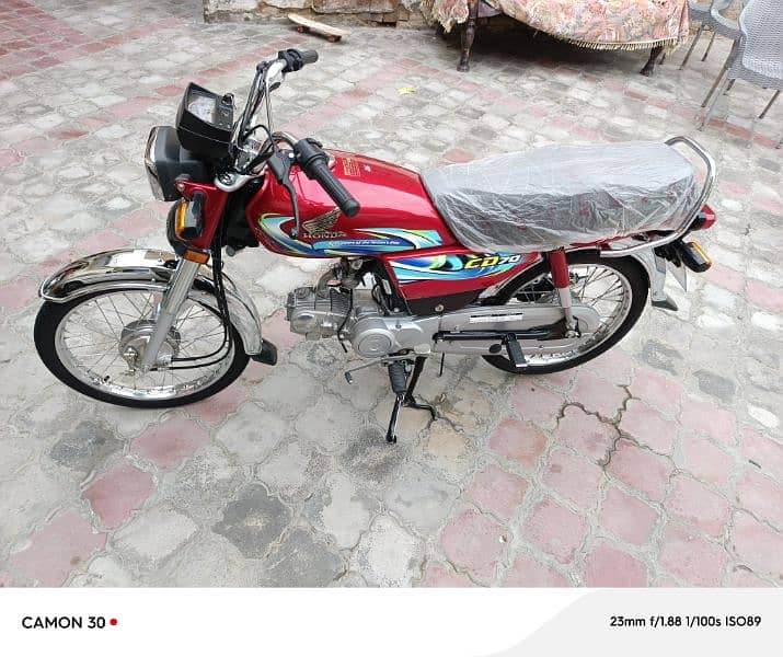 Honda CD 70 2024 9