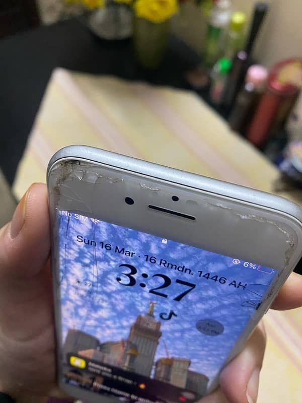 iPhone 8 urgent sale 0