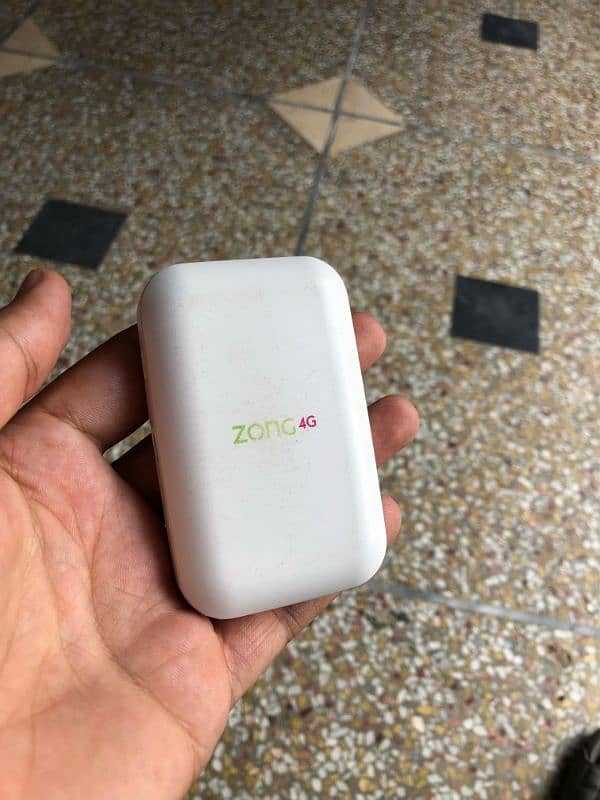 Zong 4G BOLT plus 1