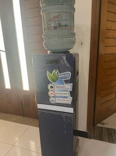 Homage Water Dispenser