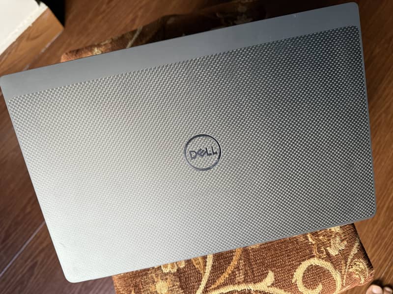 Dell Latitude 7410 1