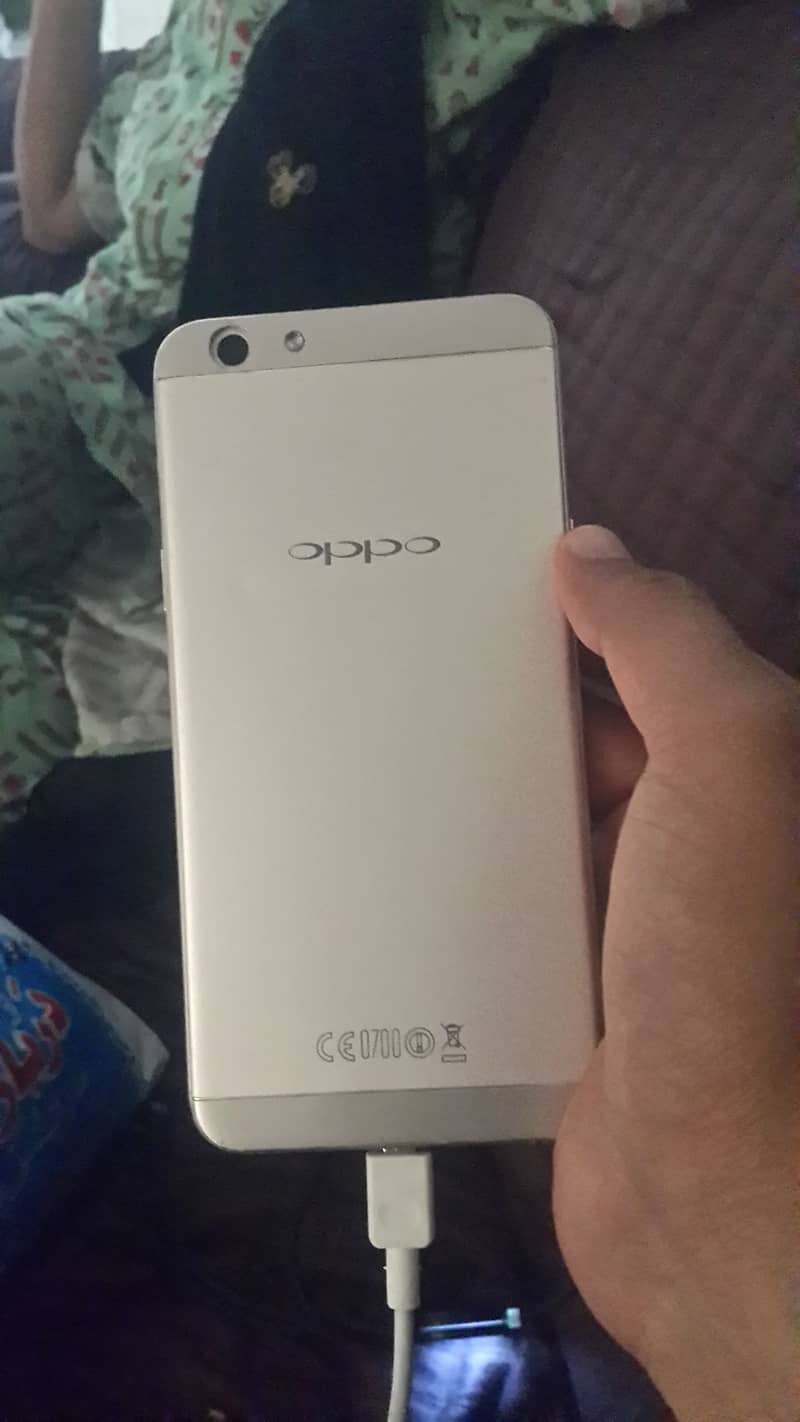 oppo f1s 4/64 2