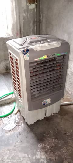 12 volt air with supply in very good condition