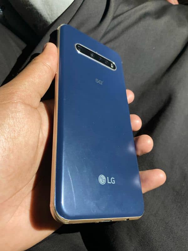 LG v 60 1