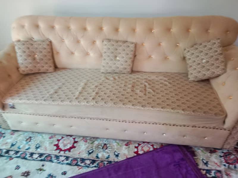 Sofa in Good Condition 1