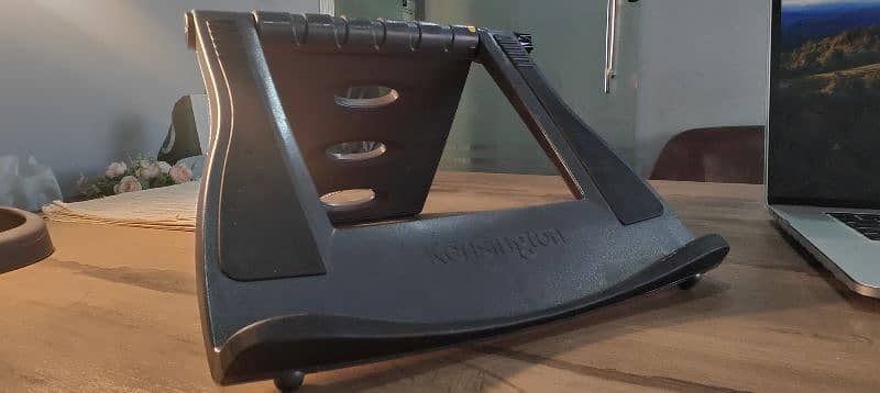 Original Kensington Laptop & Tablet Stand 0