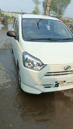 Daihatsu Mira white