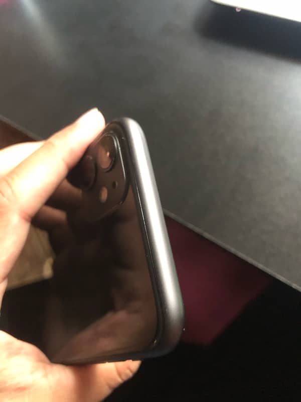 Iphone 11 non PTA 9