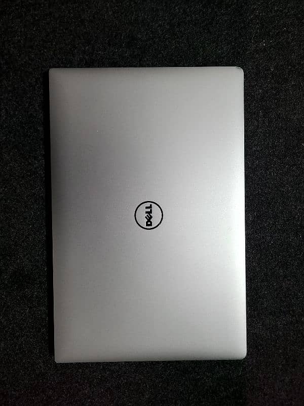 Dell precision5520 9