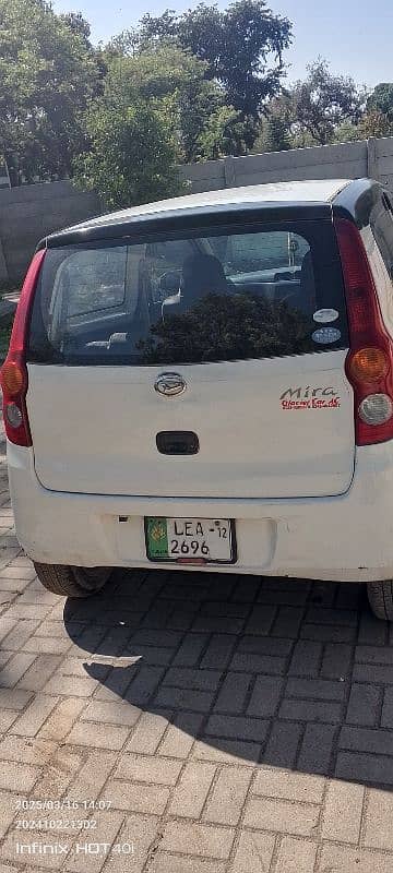 Daihatsu Mira 2012 3