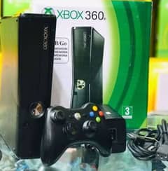 Xbox 360 slim  250GB / 250 GB Hard disk with one wired controller