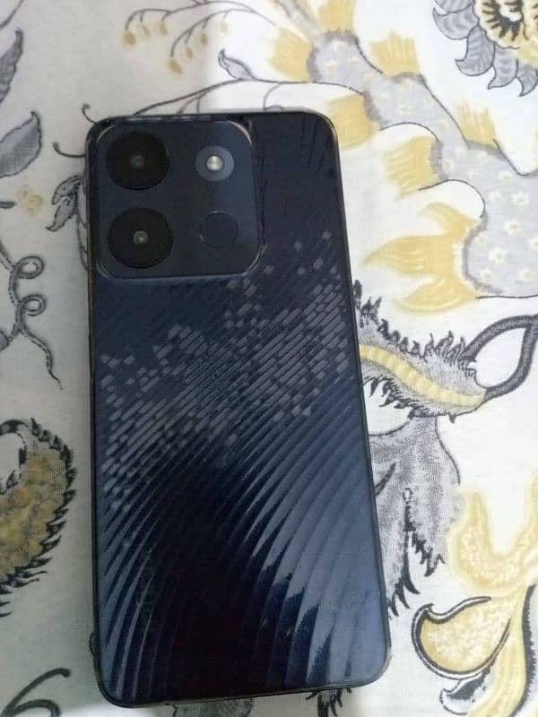 Infinix smart 7 4/64 3