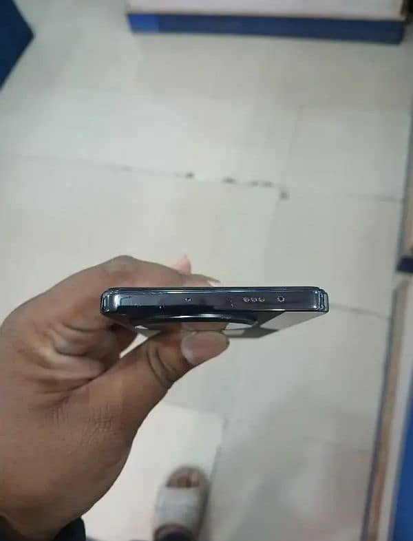 Tecno camon 30 Ram (12+12=24GB) Rom 256GB. 5