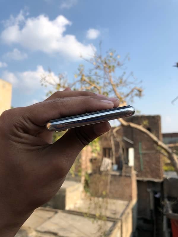 1 phone x 4