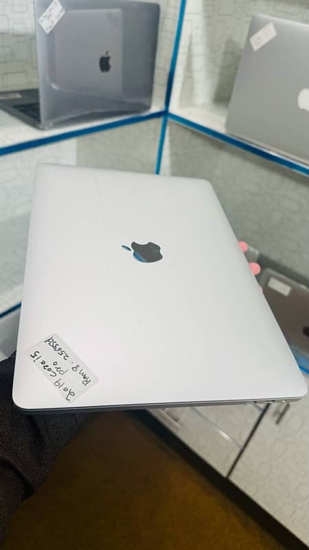 MacBook Pro 2019 7