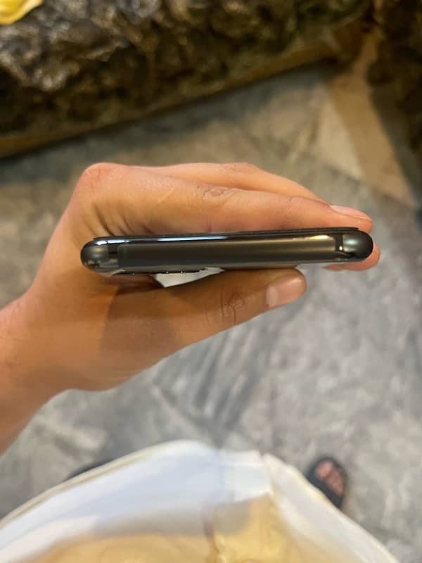 Iphone 11 pro Max 5