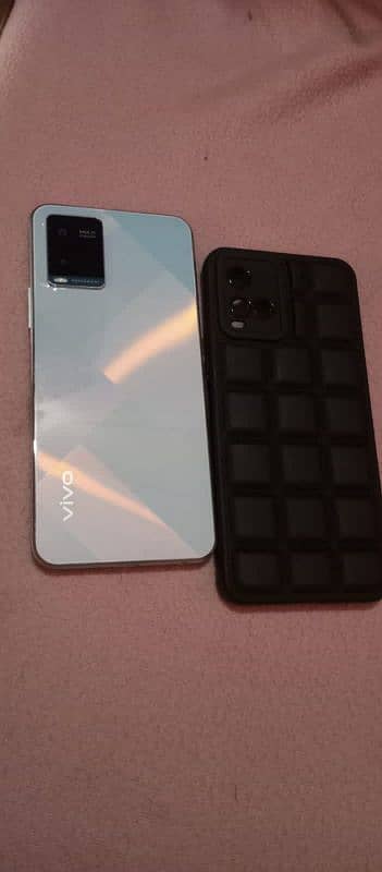 Vivo Y21s 8/256 0