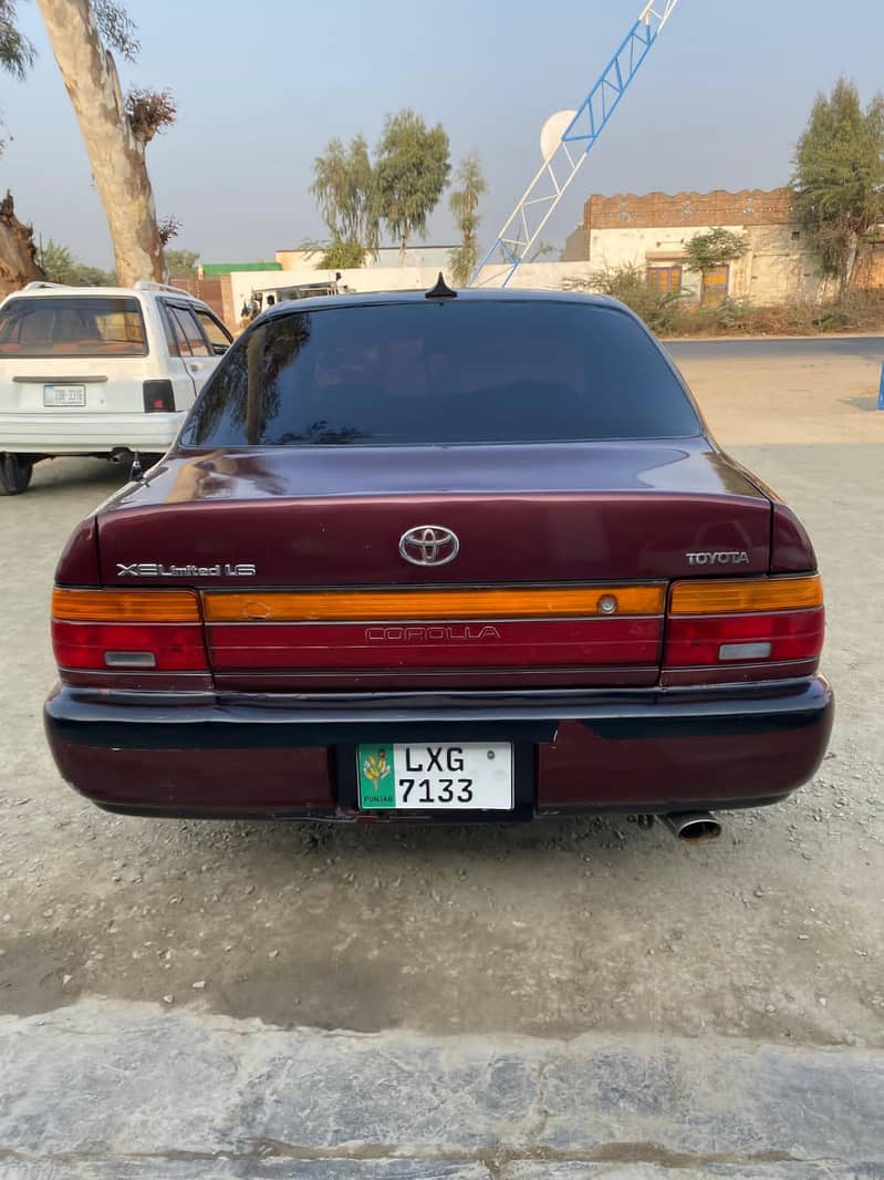 Toyota Corolla XE 1998 9