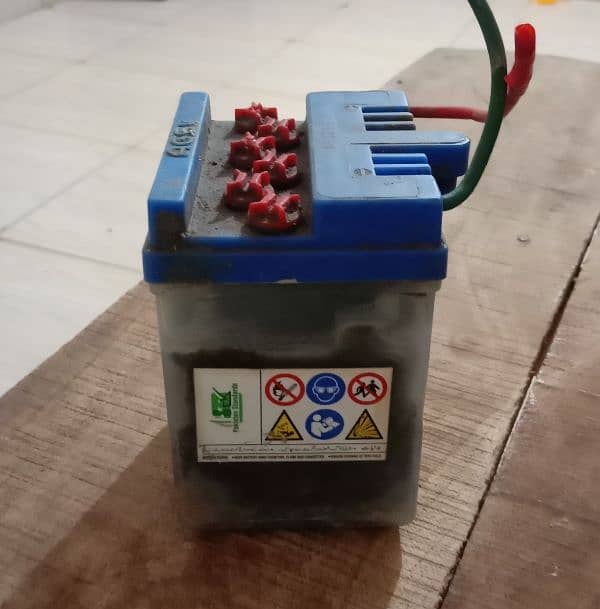 70cc Bike battery (AGS) 0