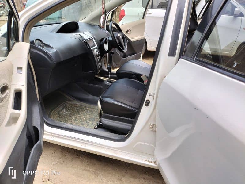 Toyota Vitz 2014 13