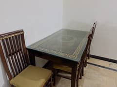 Elegant 6-Seater Dining Table for Sale – Great Condition!